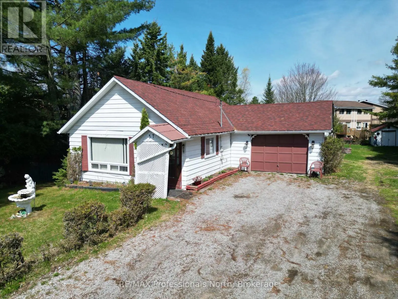 37 Prince Street, Minden Hills (Minden)